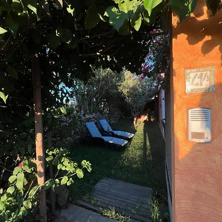 Namaste - Porto Pino Dom wakacyjny *